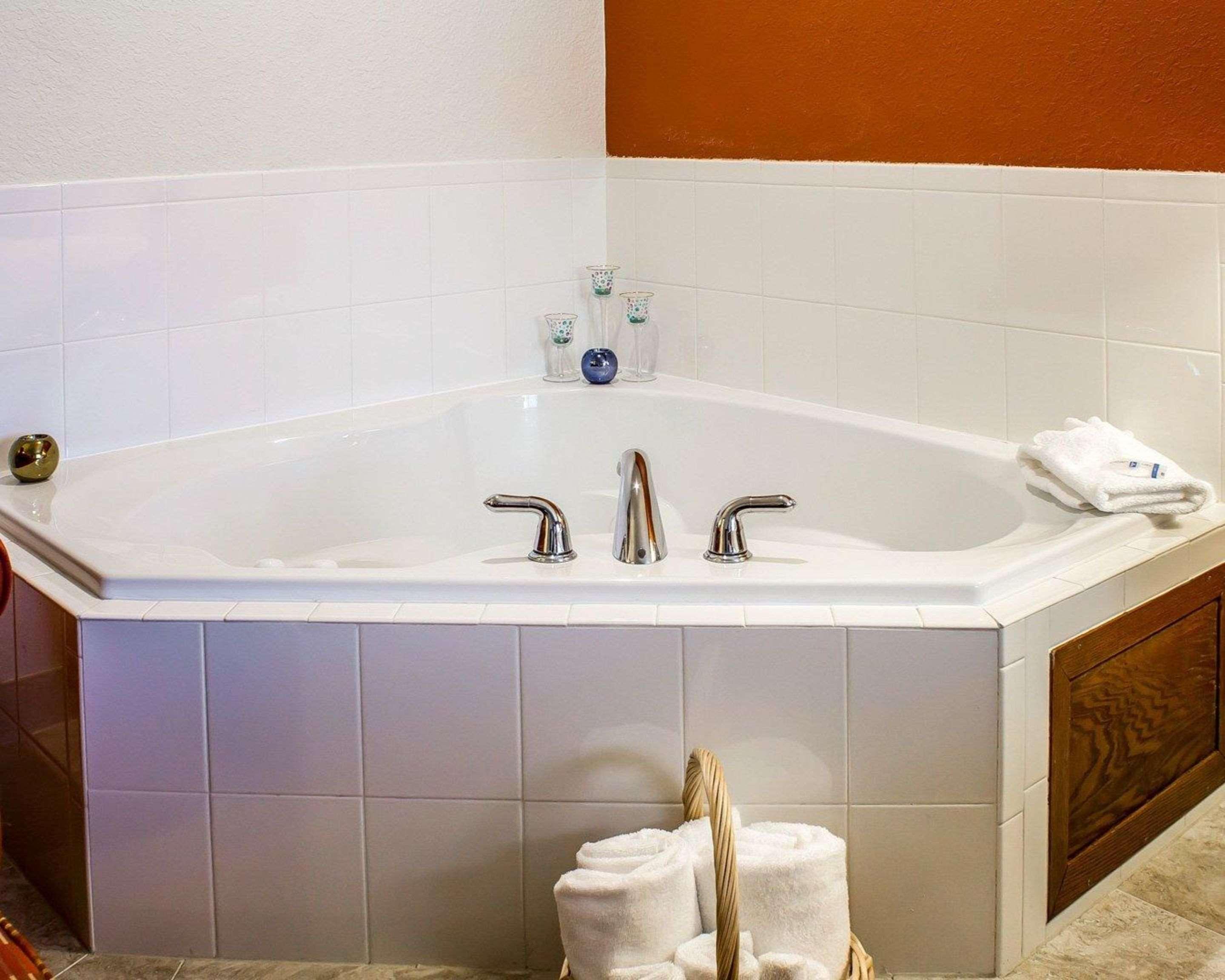 Rodeway Inn & Suites Near Okoboji Lake Milford Eksteriør bilde