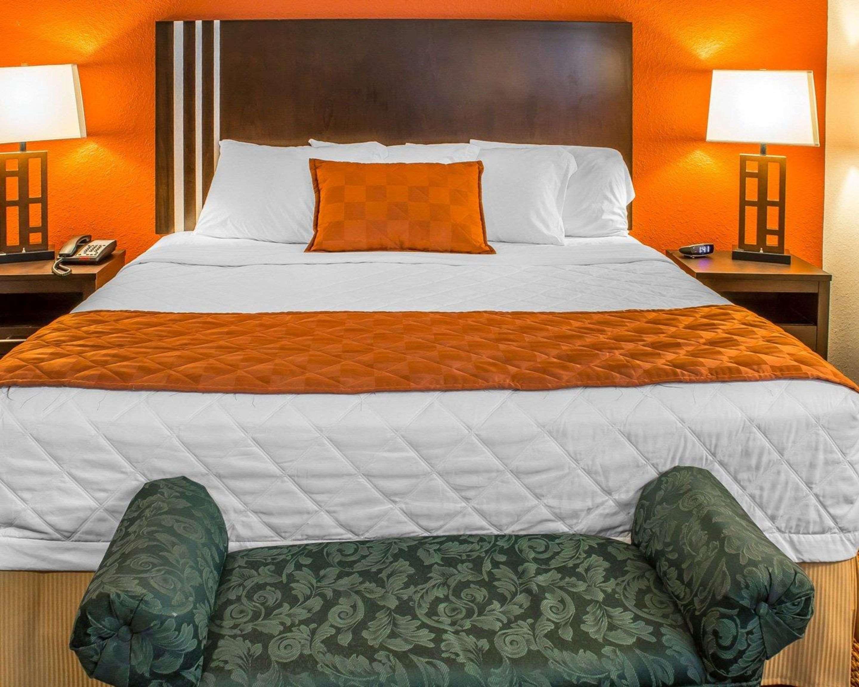 Rodeway Inn & Suites Near Okoboji Lake Milford Eksteriør bilde