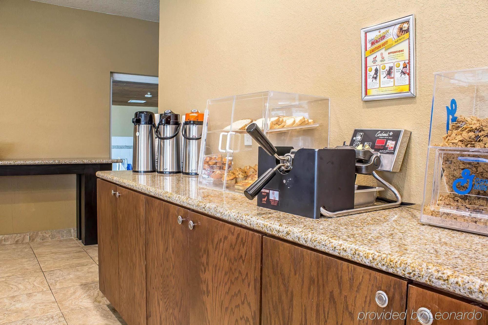 Rodeway Inn & Suites Near Okoboji Lake Milford Eksteriør bilde