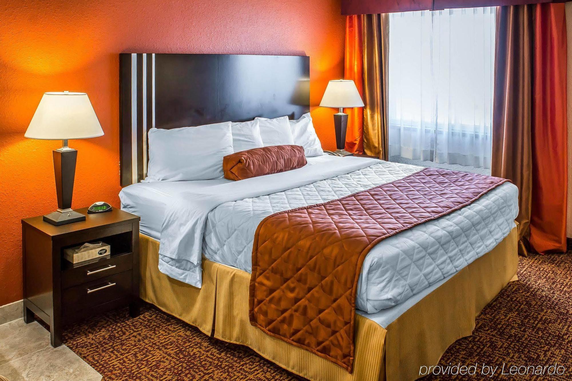 Rodeway Inn & Suites Near Okoboji Lake Milford Eksteriør bilde